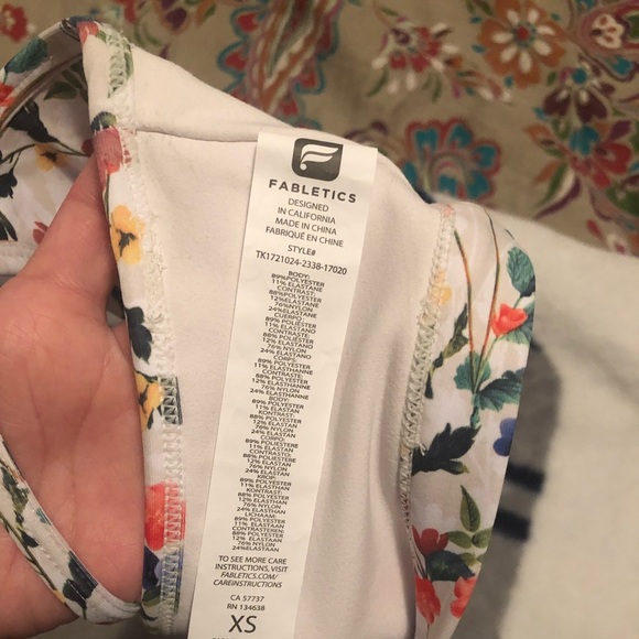 Fabletics floral sports bra - Picture 3 of 3